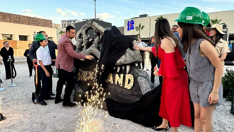 Rex Land Laguna | Colocan primera piedra